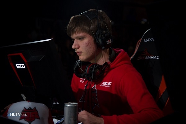 灾难性的表现！TE战队在梦游，轻易地被 T1 击败；！ T1 1-0 TE